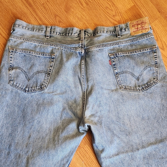 Vintage 80's Levi's 550 Red Tab Relaxed Fit Size 50x32 Denim Light Wash. - Picture 6 of 10